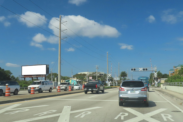 Oakland Park Blvd SS 300ft W/O I-95 F/E - 1