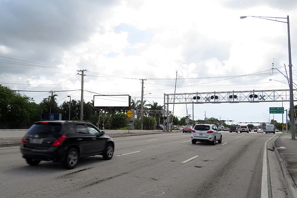 Cypress Crk Rd NS 248ft W/O N Andrews Av F/W - 1