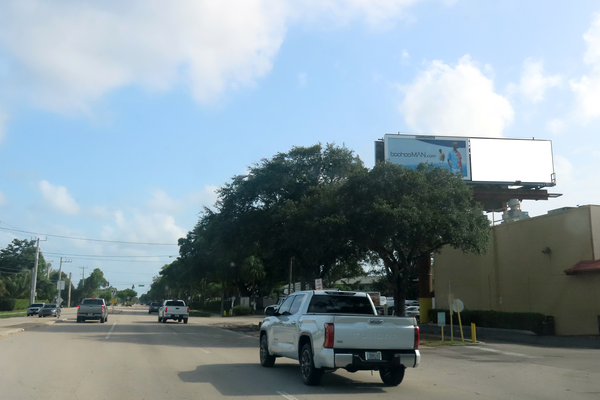 NW 9th Av ES 440ft N/O Sample Rd F/S - 4