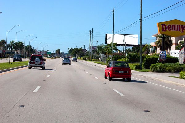 US 1 WS 600ft N/O NE 24th St F/N - 2