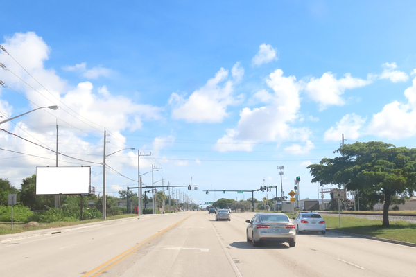 Dixie Hwy WS 160ft S/O NE 33rd St F/S - 1