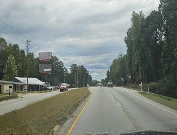 E/S HWY 27 1/10 MILE N/O MM 19 N/F TOP