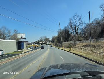 W/S 7 RIVERBEND DR S/F OUT LH READ