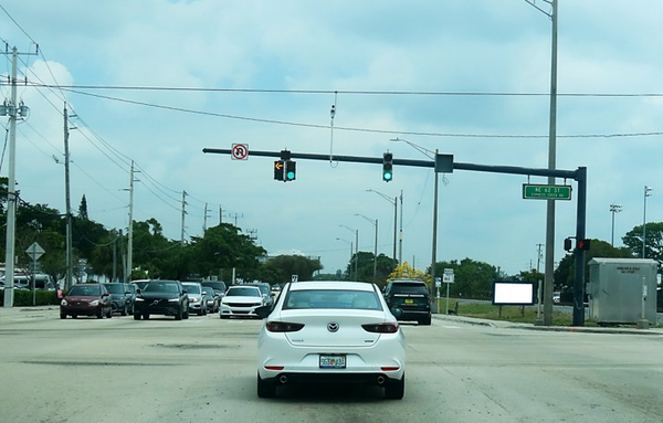 Old Dixie Hwy ES 226ft N/O NE 62nd St F/S - 2