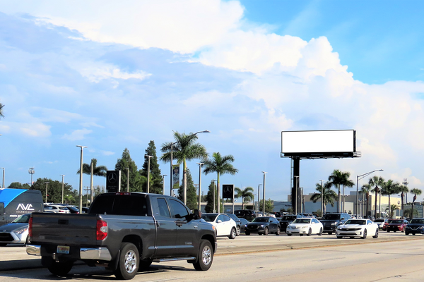 Dale Mabry Hwy WS 400ft N/O Martin Luther King F/S - 1