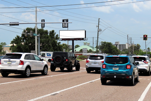 Walsingham Rd SS 500ft W/O 146th St F/E - 1