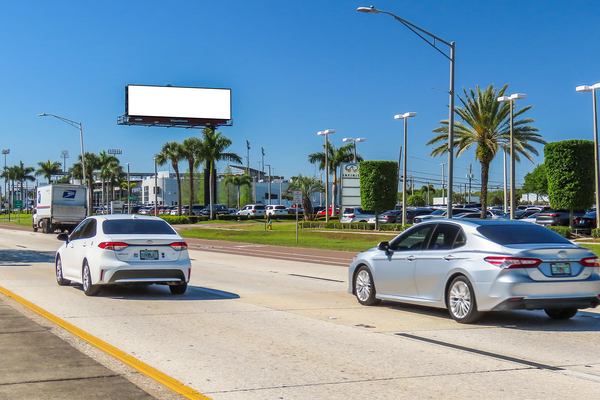 Dale Mabry Hwy WS 400ft N/O Martin Luther King F/N - 2