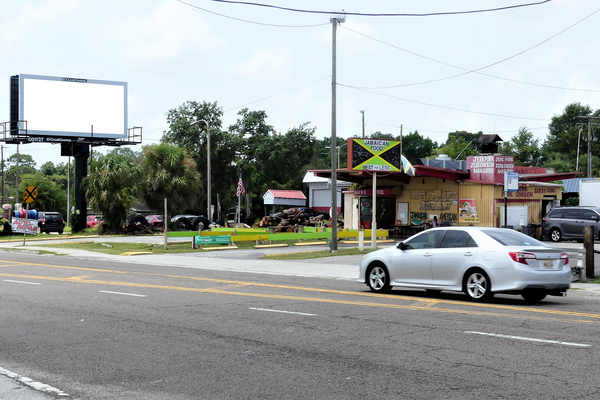 22nd St WS 300ft S/O Fowler Av F/N - 2