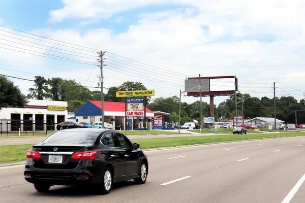SR 52 NS 0.6mi E/O Little Rd F/W - 2