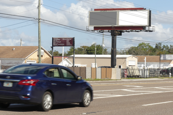 SR 52 NS 1.45mi E/O Hicks Rd F/W - 2