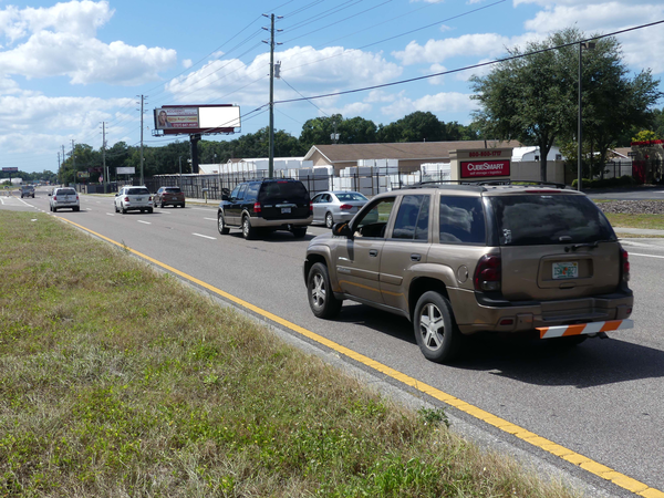 SR 52 NS 1.45mi E/O Hicks Rd F/E - 4