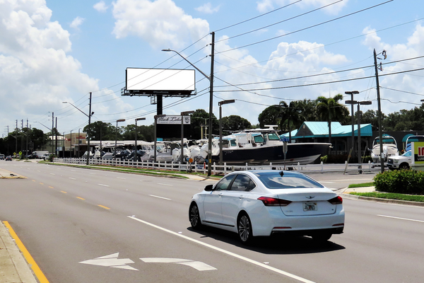 Park Blvd SS 100ft E/O 73rd St N F/W - 2