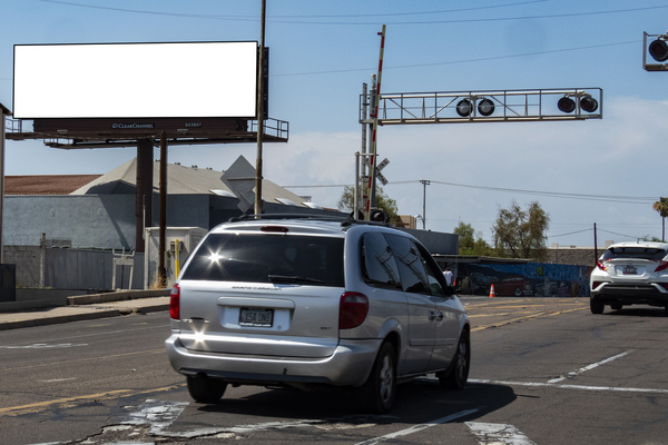 19th Ave WS 225ft S/O Jackson F/S - 2
