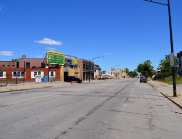 1712-14 MAIN ST S/O NORTHLAND #1 F/S HIGH SIGN