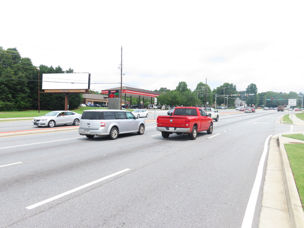 Mableton Pkwy WS 300ft N/O Veterans Memorial Highway F/S - 1