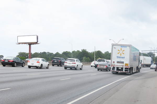 I-75N WS 150ft S/O Roswell St F/S - 1