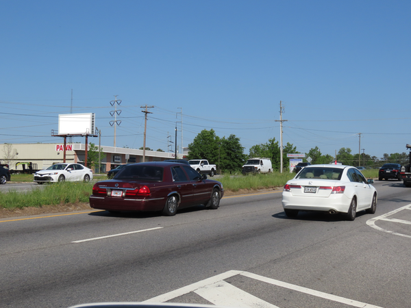 North Cobb Pkwy ES 300ft S/O Bells Ferry Rd F/N - 1
