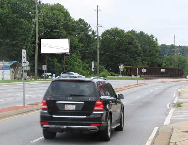 Mableton Pkwy WS 350ft N/O Veterans Memorial Highway F/S - 1