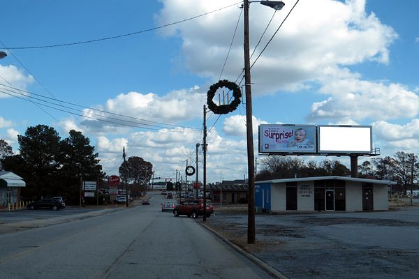 Main St (FP) SS 300ft W/O Jonesboro Rd F/W - 2
