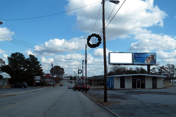 Main St (FP) SS 300ft W/O Jonesboro Rd F/W - 1