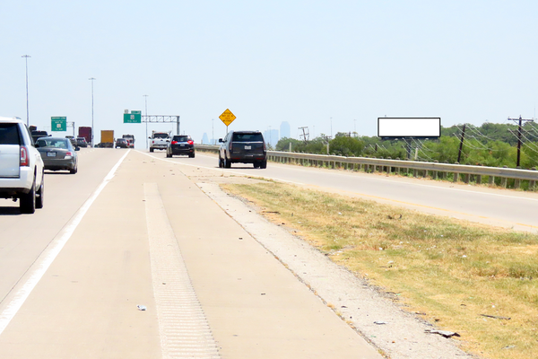 Tom Landry Hwy (I-30) SS 1.2mi W/O Walton Walker Blvd (Loop 12) F/W - 2