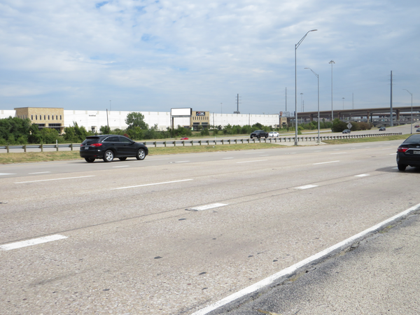 LBJ Fwy (I-635) NS 0.5mi W/O Stemmons Fwy (I-35E) F/W - 1