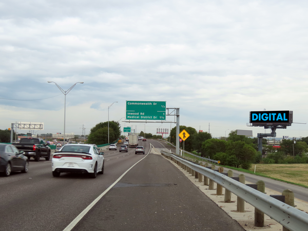 Stemmons Fwy (I-35E) WS 50ft N/O Carpenter Fwy F/N - 3
