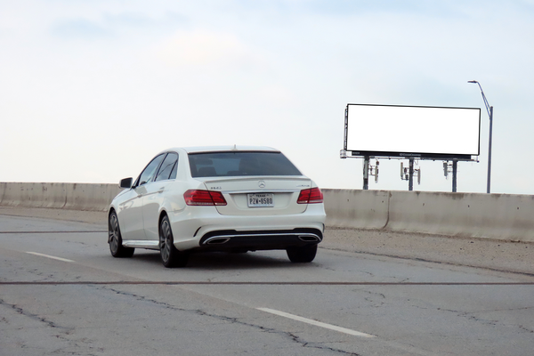 International Parkway WS 400ft S/O Airport Fwy F/N - 1