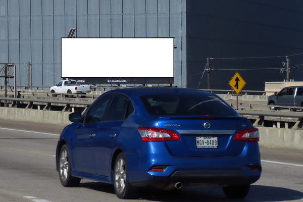 I-45 ES 10ft S/O Elm St F/S - 1