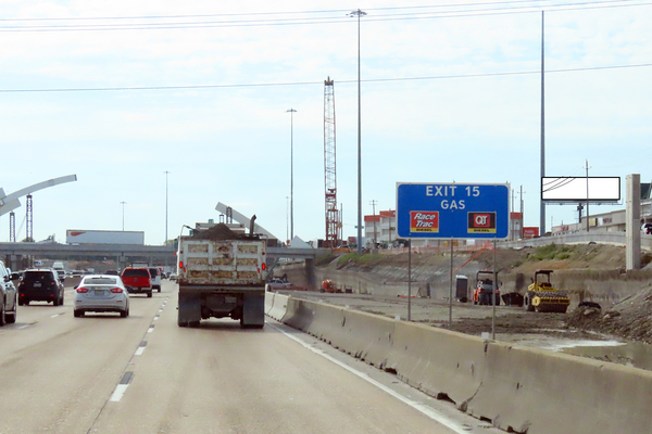 LBJ Fwy (I-635) SS 210ft W/O Skillman St F/W - 1