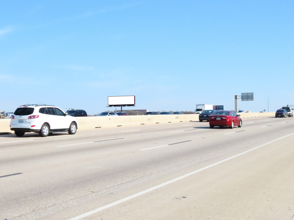 Tom Landry Hwy (I-30) NS 0.3mi W/O Westmoreland F/W - 1