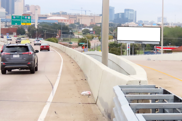 Thornton Fwy (I-35E) ES 250ft S/O Riverfront Blvd F/S - 1