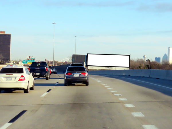 Thornton Fwy (I-35E) ES 400ft N/O Clarendon Dr F/S - 1