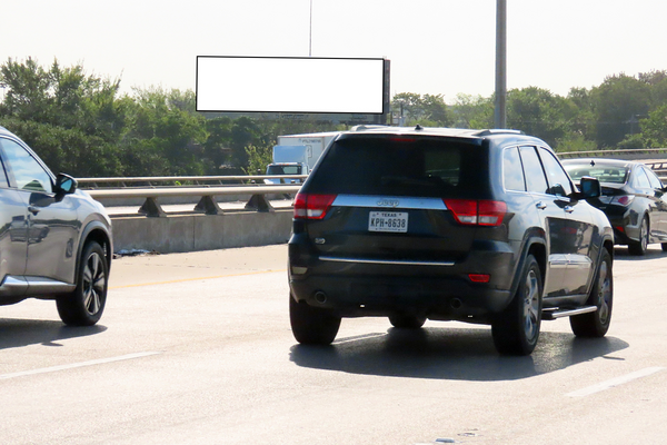 I-45 ES 50ft N/O Hickory St F/N - 1