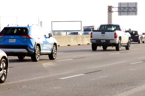 Tom Landry Hwy (I-30) NS 0.15mi W/O Westmoreland F/W - 1
