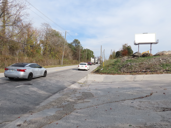 Marietta St SS 75ft E/O Champa St F/W - 1