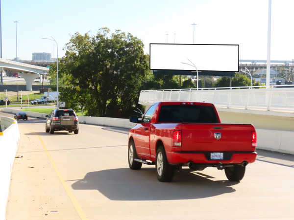 Tom Landry Hwy (I-30) Exit@Riverfront SS 200ft W/O Riverfront Blvd F/W - 1