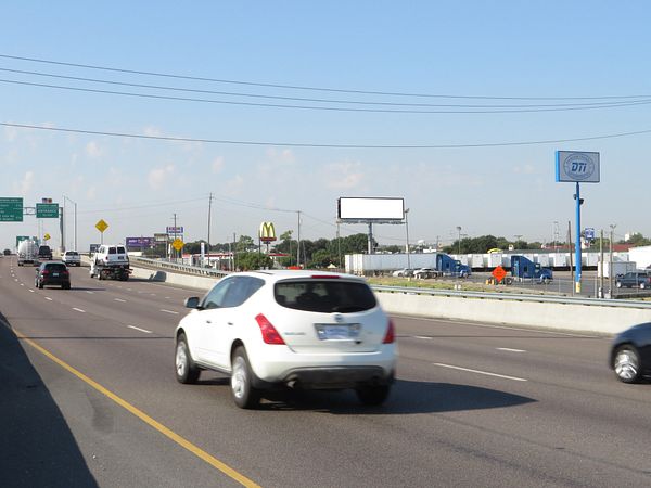 Walton Walker Blvd (Loop 12) WS 200ft N/O Northwest Hwy (Loop 12) F/N - 2