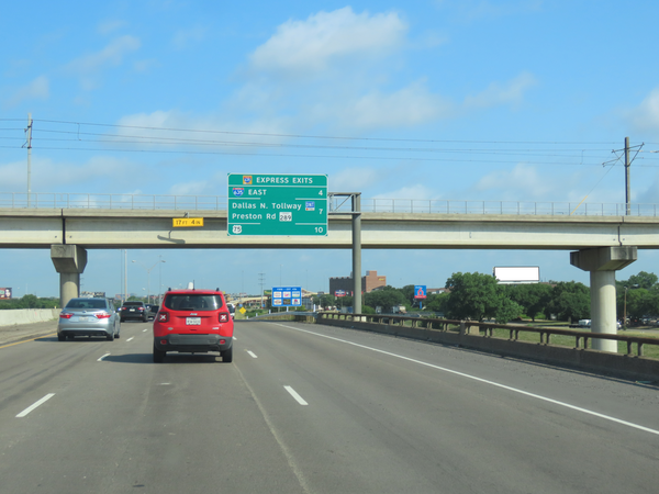 Stemmons Fwy (I-35E) ES 0.24mi N/O Storey Ln F/S - 2