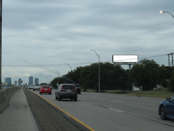Airport Fwy NS 0.3mi E/O Beach St F/E - 2