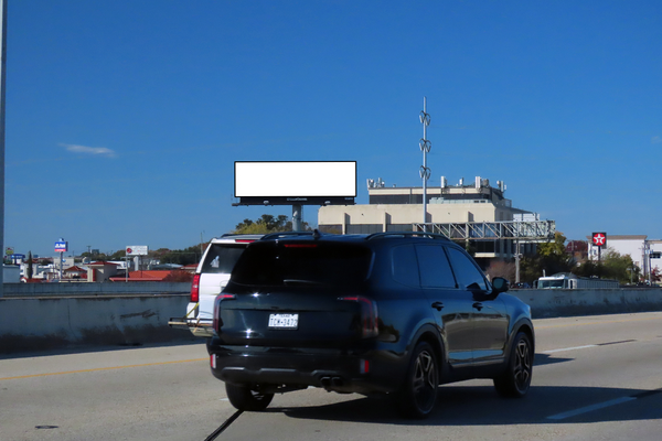 West Fwy (I-30) SS 210ft W/O Camp Bowie Blvd F/E - 1