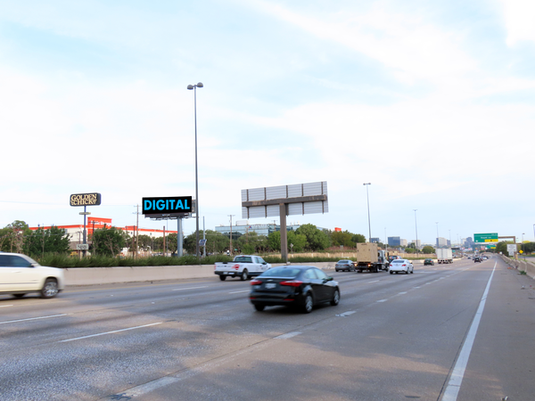 Central Expwy (SH 75) WS 0.2mi N/O Meadow St F/S - 1
