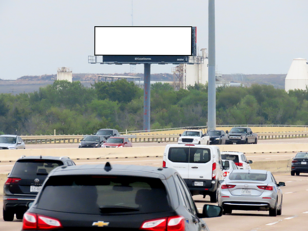 Tom Landry Hwy (I-30) NS 0.2mi W/O MacArthur Blvd F/W - 1