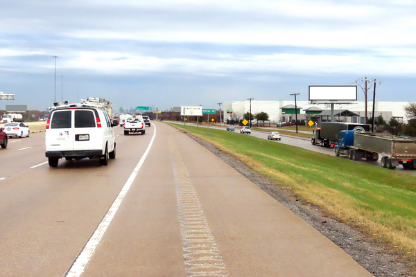 Tom Landry Hwy  (I-30) SS 0.7mi E/O MacArthur Blvd F/W - 2