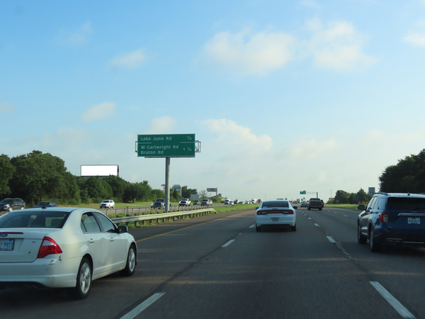 LBJ Fwy (I-635) WS 0.3mi S/O Lake June Rd F/S - 1
