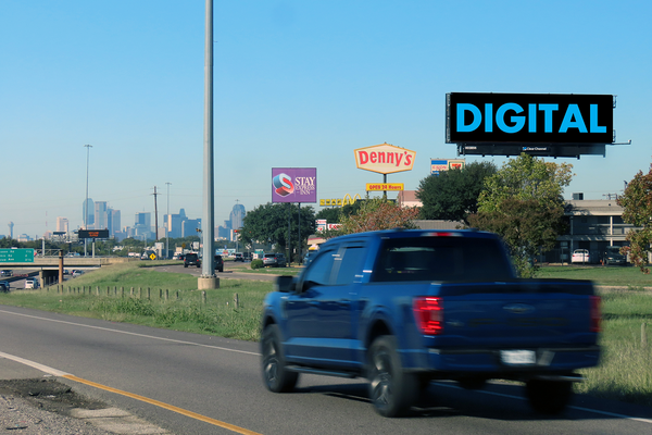 Thornton Fwy (I-30) NS 0.1mi E/O Jim Miller Rd F/E - 2