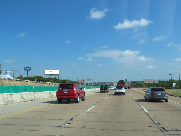 Thornton Fwy (I-35E) WS 0.6mi S/O Loop 12 F/S - 1