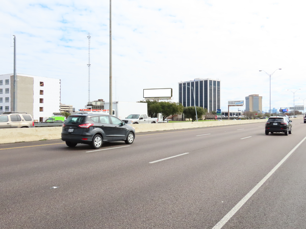 Carpenter Fwy NS 0.2mi W/O Mockingbird Ln F/W - 1