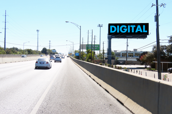 Dallas N Tollway WS 0.3mi N/O Forest F/N - 2