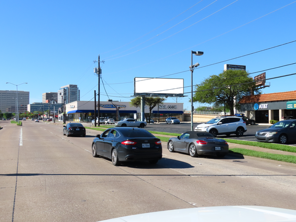 Greenville Av WS 0.1mi N/O Lovers Ln F/N - 2